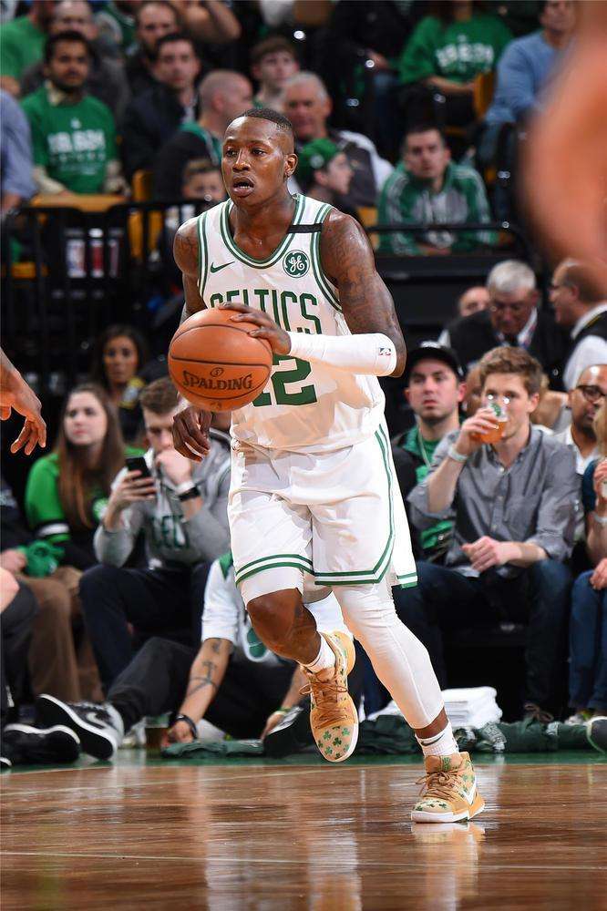 能够在前场 能够在前场