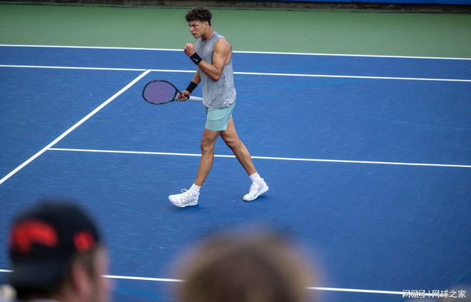 在当今足坛 在当今足坛